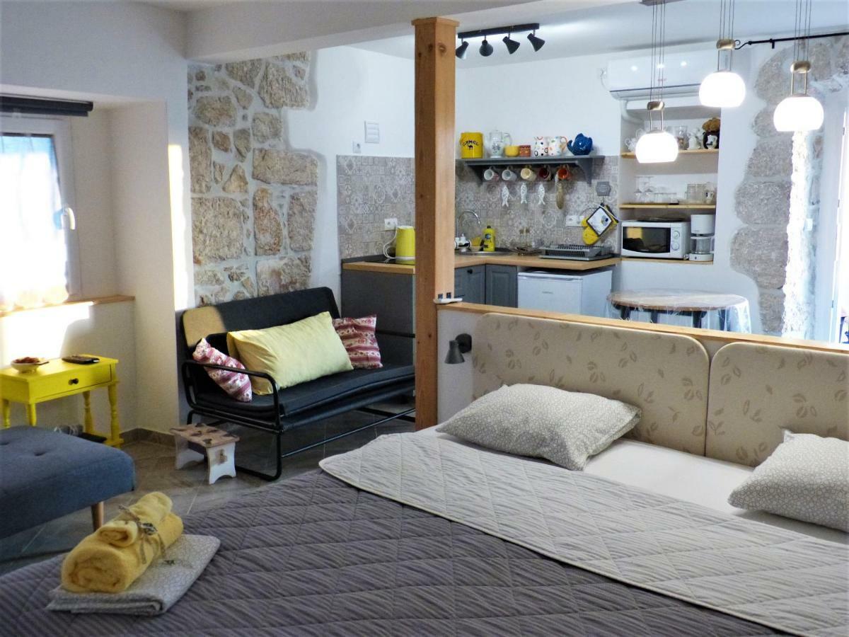Studio Apartmani Sverko Punat Exterior foto